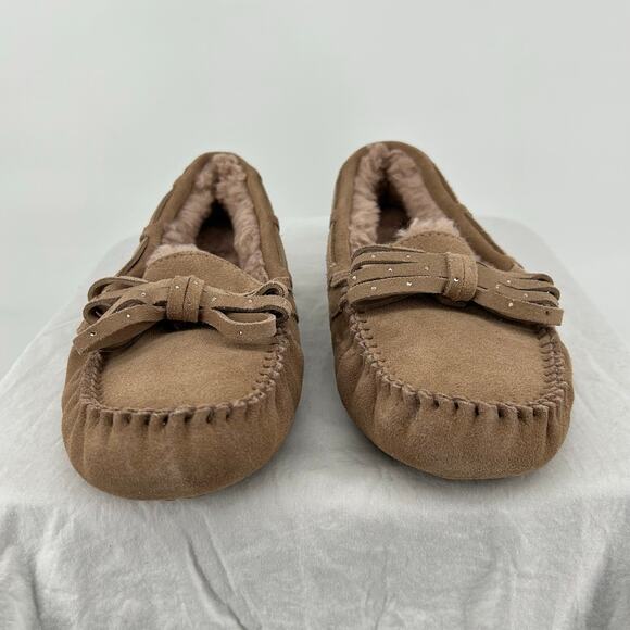 Women's 'Beachwood' UGG Dakota Bling Bow Shearling Lined Moccasins Slippers 6M - Picture 2 of 8